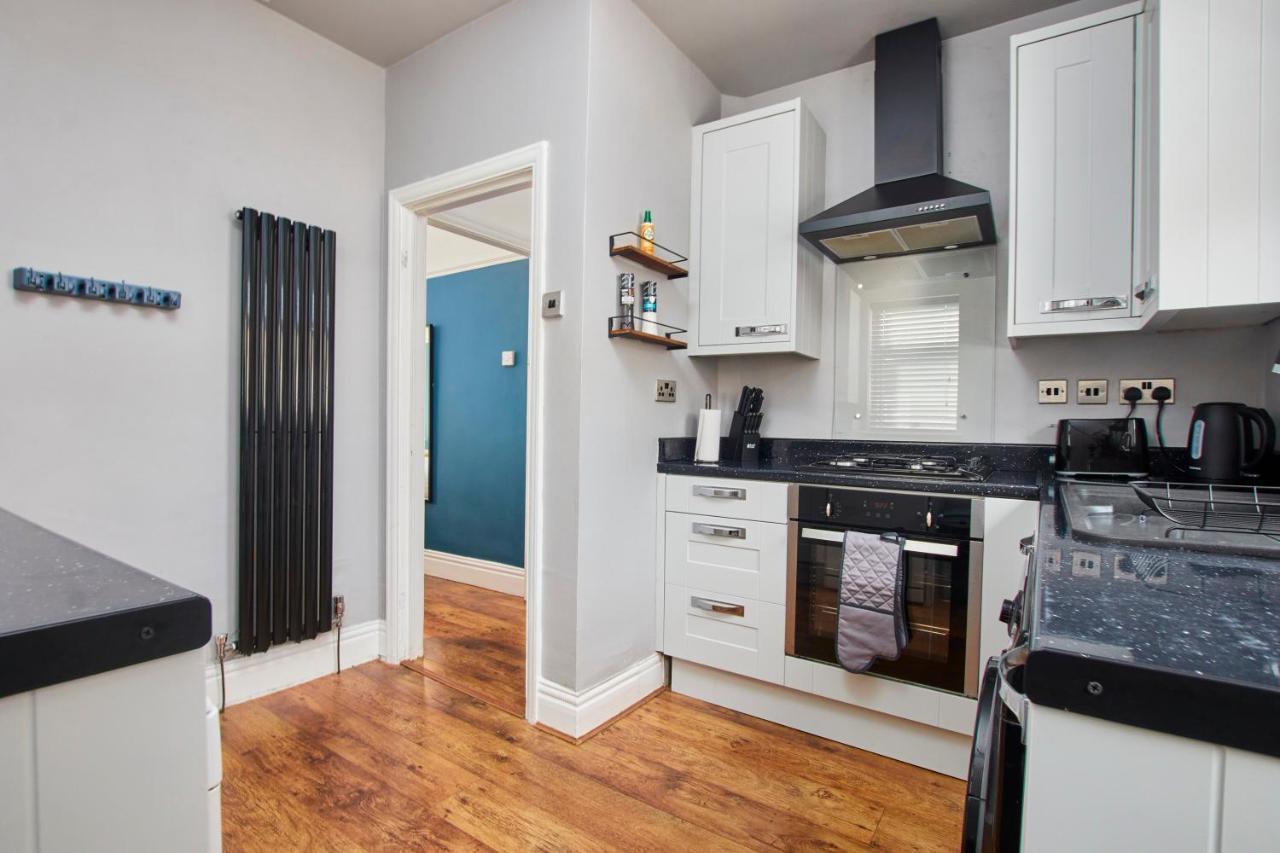 Stylish 2 Bedroom Flat - Close To Newcastle City Centre Гейтсхед Экстерьер фото